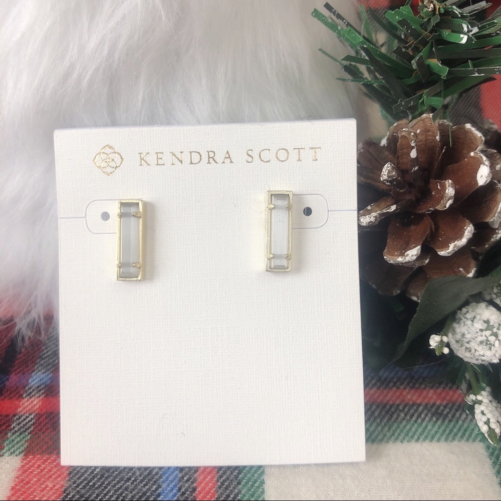 NWT Gray Kendra Scott Stud Earrings in Gold